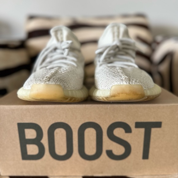 EUC!! Auth Adidas Yeezy Boost 350 V2 UV Light Color Changing Sneakers M 5 W 7 - Picture 2 of 9